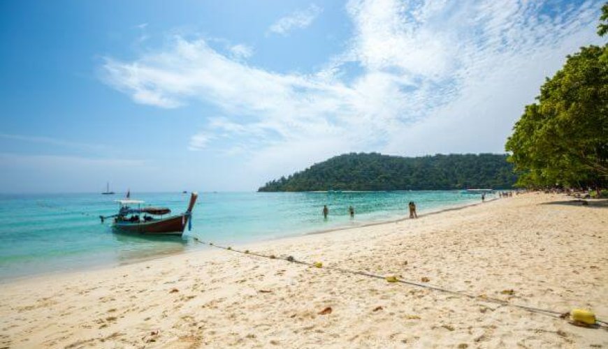 Phuket Travel Essentials: What to Pack for a Perfect Day at Sea