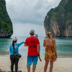 Guided Phi Phi Day Trip Is Worth It